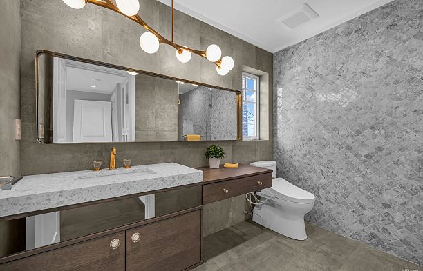 3070 W 44th Avenue Kerrisdale