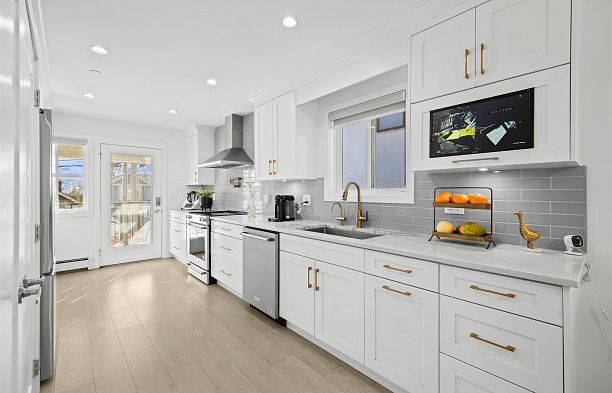 870 W 59th Avenue Marpole