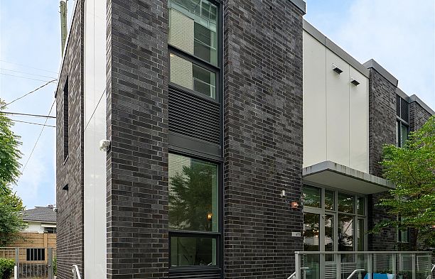 6725 Cambie Street South Cambie