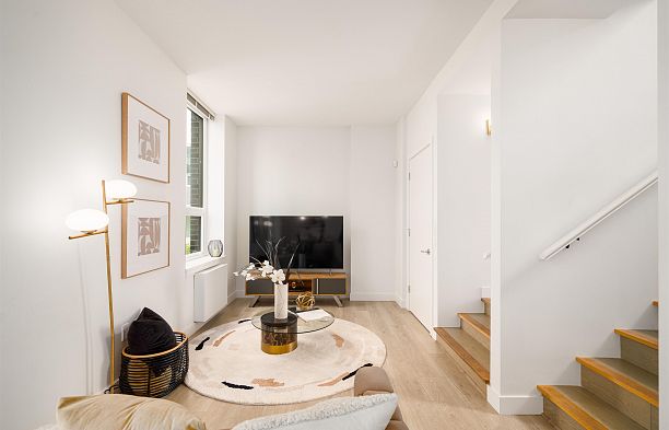 6725 Cambie Street South Cambie