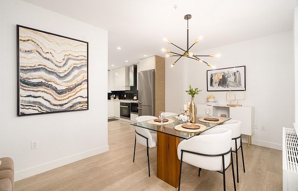 6725 Cambie Street South Cambie