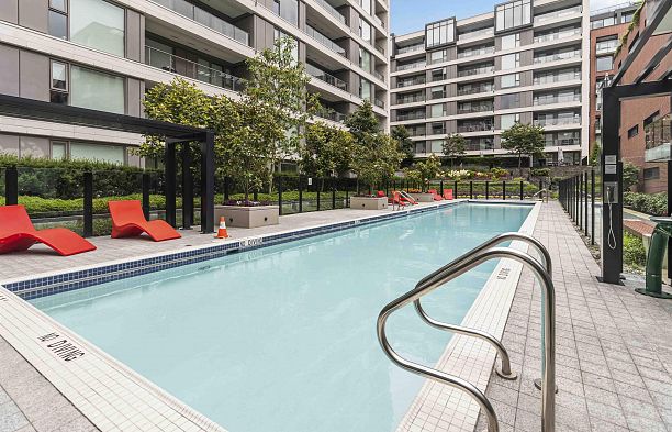602 1571 W 57th Avenue South Granville