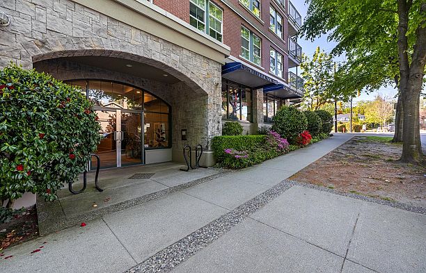 206 5723 Collingwood Street Dunbar