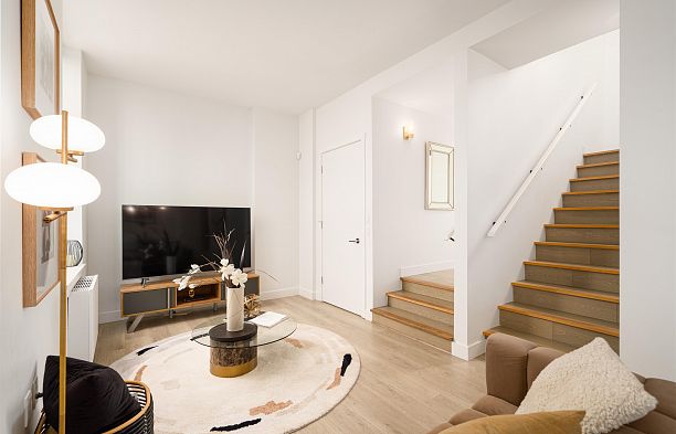 6725 Cambie Street South Cambie
