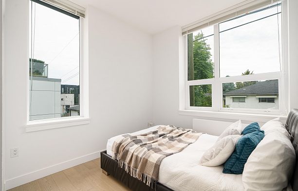 6725 Cambie Street South Cambie