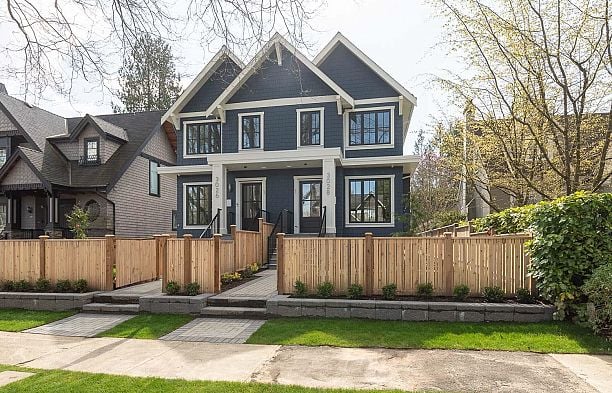 3026 W 32nd Avenue MacKenzie Heights