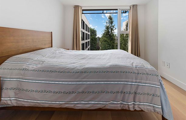 602 1571 W 57th Avenue South Granville