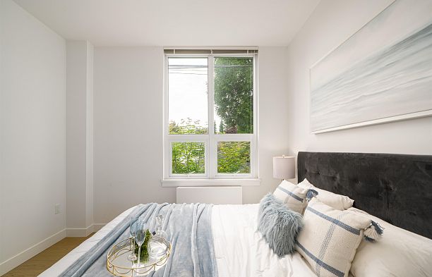 6725 Cambie Street South Cambie