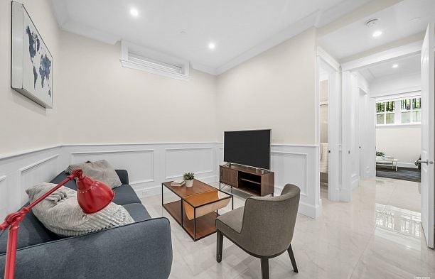 2877 W 15th Avenue Kitsilano