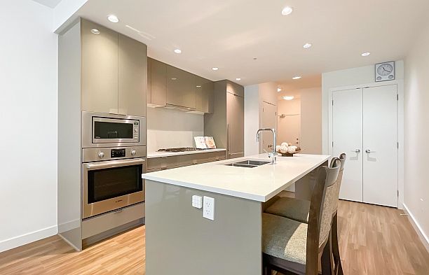 110 7928 Yukon Street Marpole