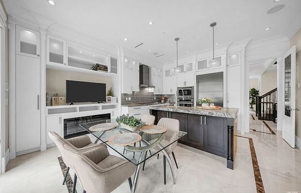 2877 W 15th Avenue Kitsilano