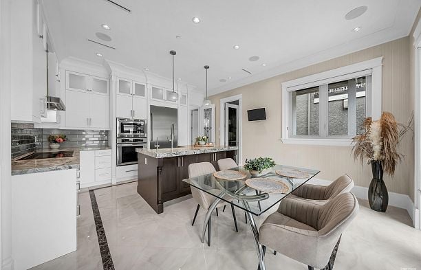 2877 W 15th Avenue Kitsilano