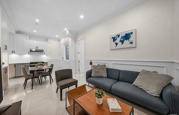 2877 W 15th Avenue Kitsilano
