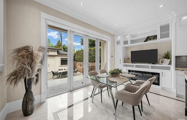 2877 W 15th Avenue Kitsilano