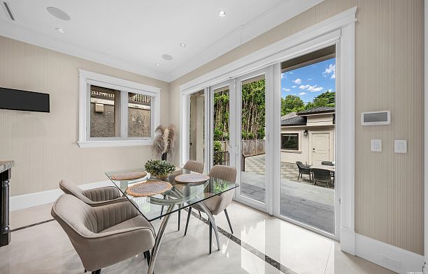 2877 W 15th Avenue Kitsilano