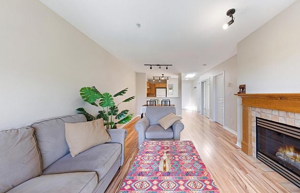 412 3333 W 4th Avenue Kitsilano