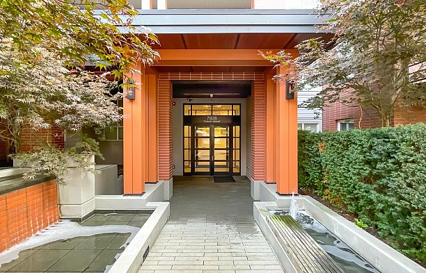 110 7928 Yukon Street Marpole
