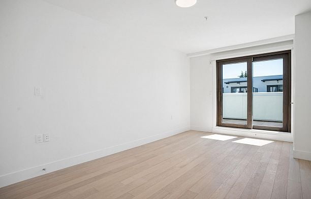 6268 Oak Street Oakridge VW