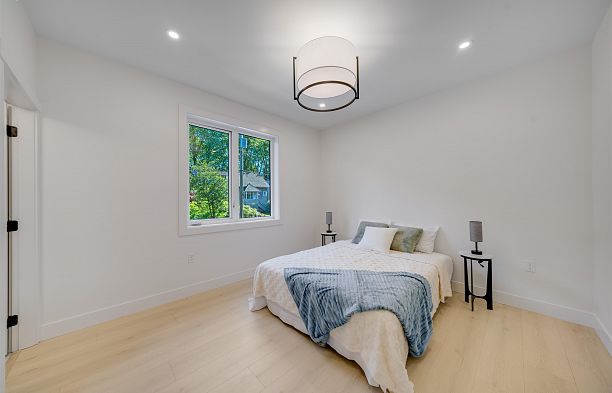 3 3836 W 8th Avenue Point Grey