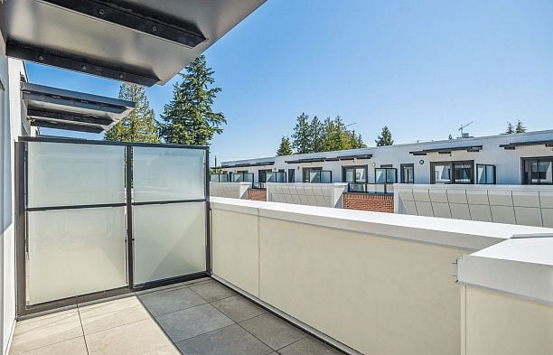 6268 Oak Street Oakridge VW