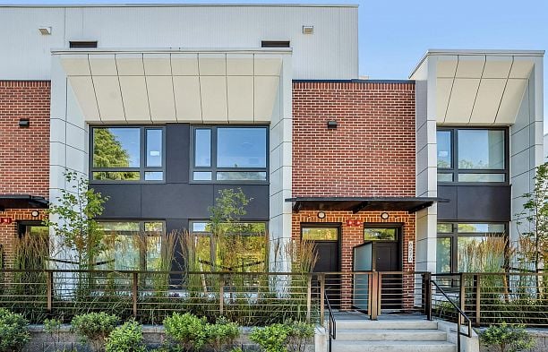 6268 Oak Street Oakridge VW