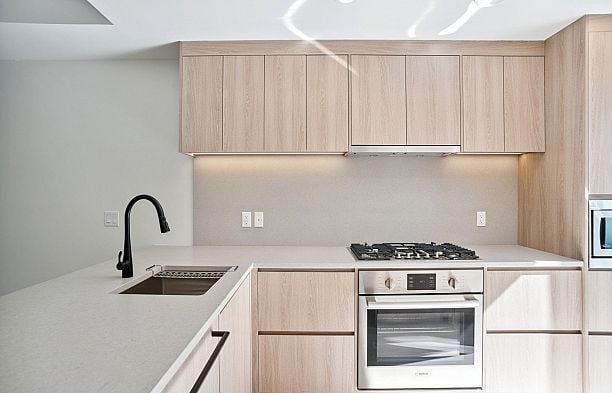 6268 Oak Street Oakridge VW