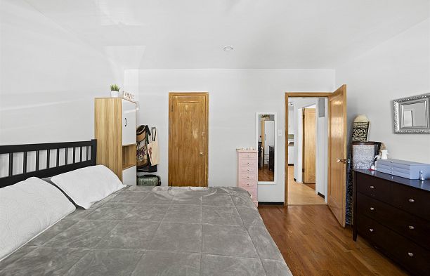 8594 Fremlin Street Marpole