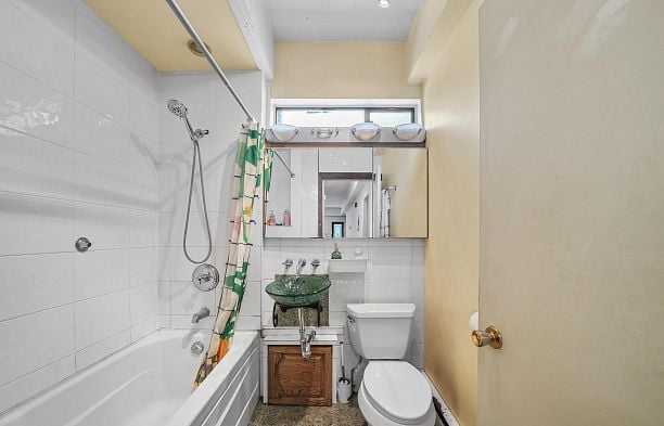 3535- 3539 W 3rd Avenue Kitsilano