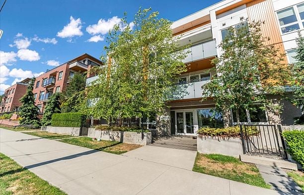 101 7878 Granville Street Marpole