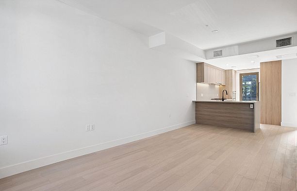6268 Oak Street Oakridge VW