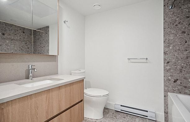 6268 Oak Street Oakridge VW