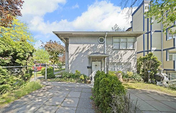 8594 Fremlin Street Marpole