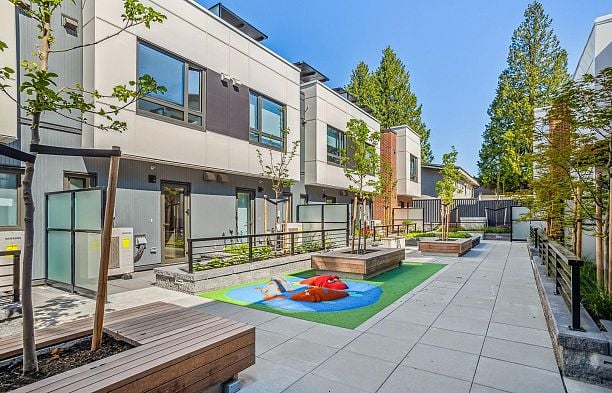 6268 Oak Street Oakridge VW