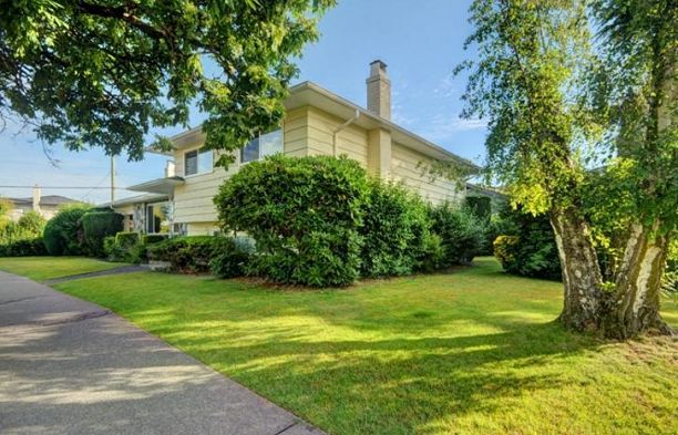 4382 BRACKENRIDGE STREET, Vancouver BC V6L 2G8 Quilchena