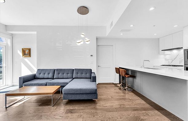 101 7878 Granville Street Marpole