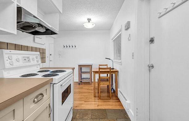 2575 W 3rd Avenue Kitsilano