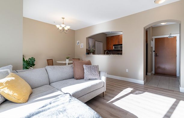 301 4885 Valley Drive Quilchena