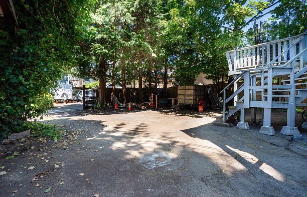 2575 W 3rd Avenue Kitsilano