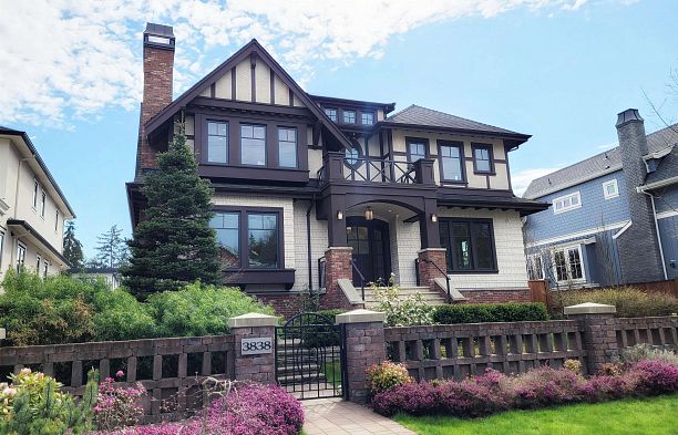 3838 W 50th Avenue Southlands