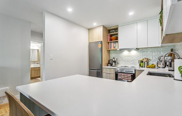 303 2469 Cornwall Avenue Kitsilano