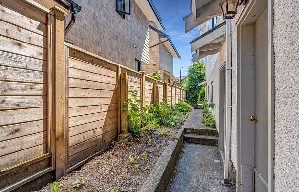 2575 W 3rd Avenue Kitsilano