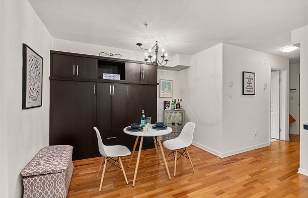 308 2161 W 12th Avenue Kitsilano