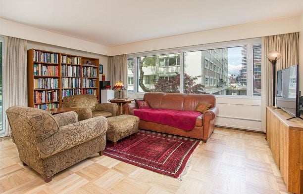 101 6076 Tisdall Street Oakridge VW