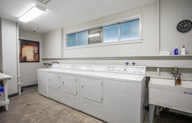 101 6076 Tisdall Street Oakridge VW