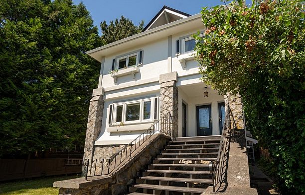 2575 W 3rd Avenue Kitsilano