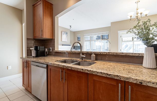 301 4885 Valley Drive Quilchena
