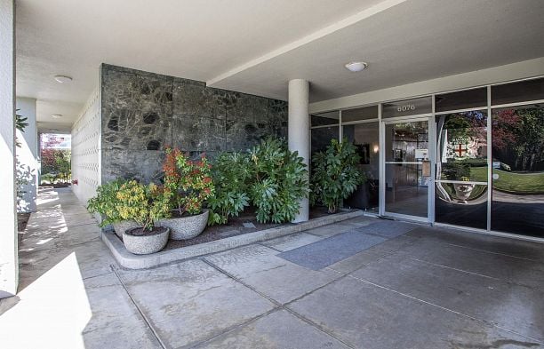 101 6076 Tisdall Street Oakridge VW