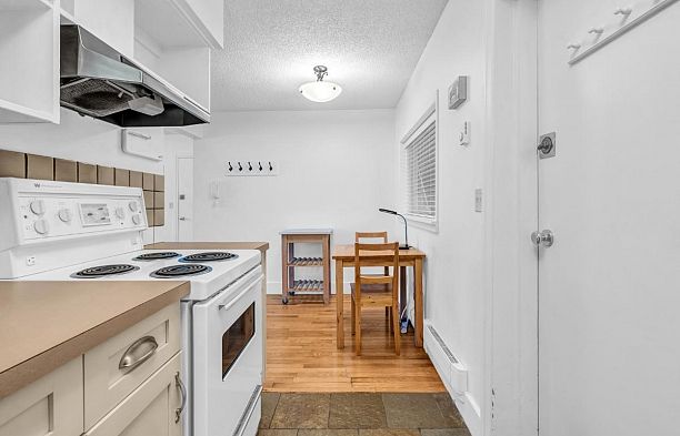 2575 W 3rd Avenue Kitsilano
