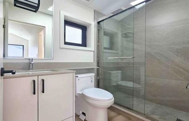 32 VANCOUVER WEST, Vancouver BC V6L 2C1 MacKenzie Heights