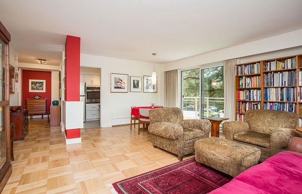 101 6076 Tisdall Street Oakridge VW